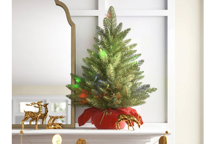 Small space 2024 christmas tree